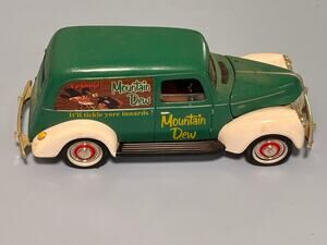 Ya-hoo! Mountain Dew Hillbilly Golden Wheel DieCast 1940 Ford Delivery Truck Van